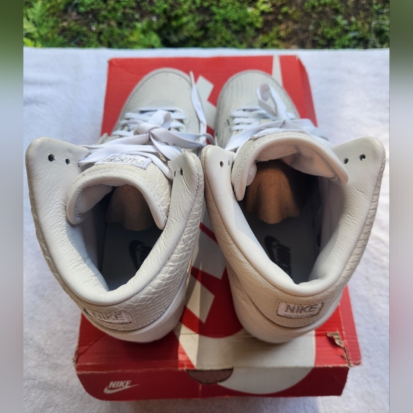 NIKE|Air Python|Size Men's 8|White Metallic Silver|Original Box - Picture 5 of 8